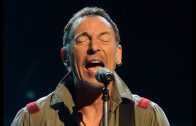 Bruce Springsteen & The E-Street Band – Trapped (Live)